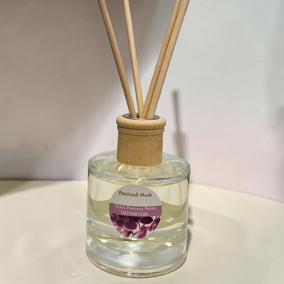 Patchouli Musk reed diffuser with elegant home fragrance styling